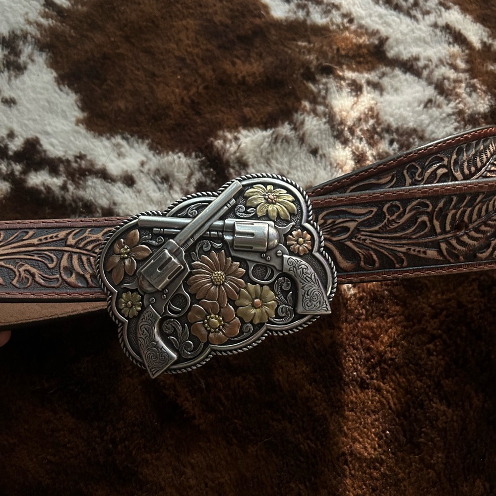 Tony lama women’s western belt! Size small